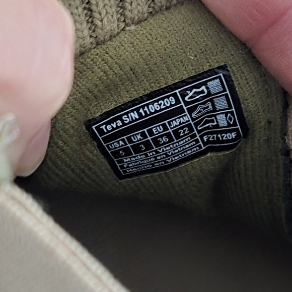 EUC Teva Ember Quilted Ankle Boot Mid Water-Repellent Bootie Burnt Olive Drab 5 - Picture 9 of 9